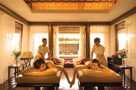 Four hand massage
